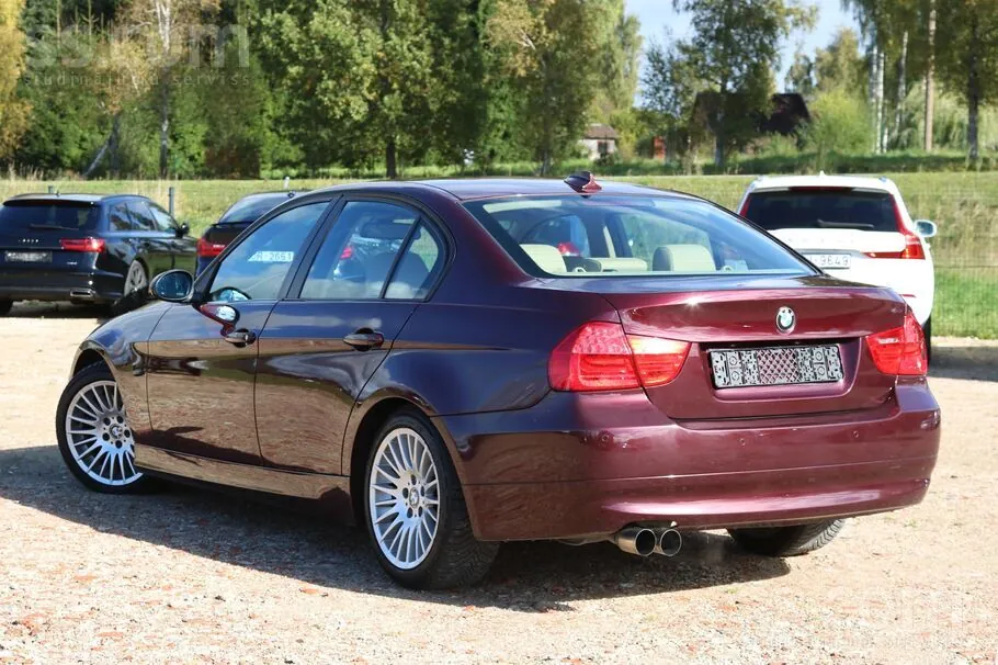 BMW 320 2008 photo 2