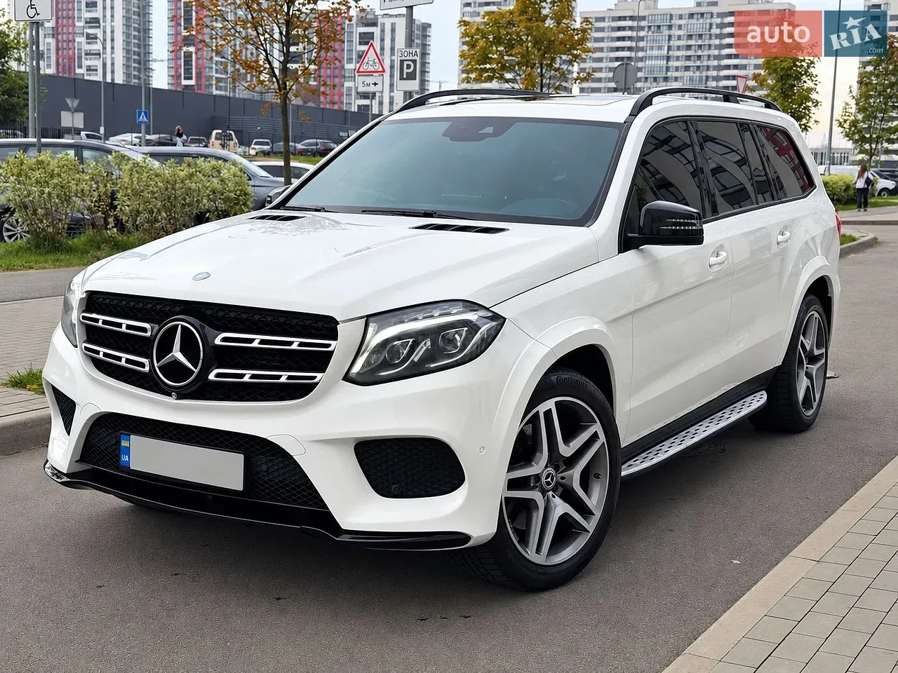 Mercedes-Benz Gls-Class 2017 photo 2