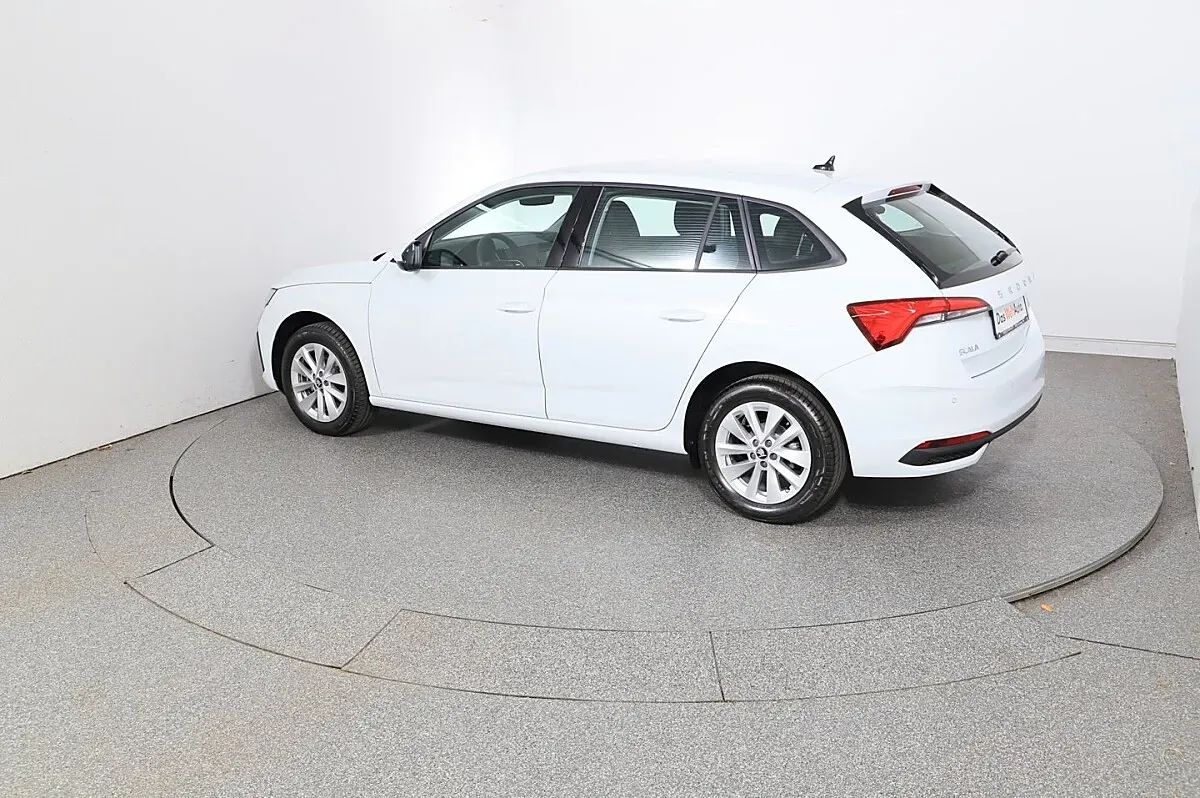 Skoda Scala 2025 photo 3