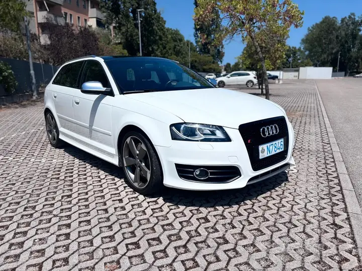 Audi A3 2011 photo 2