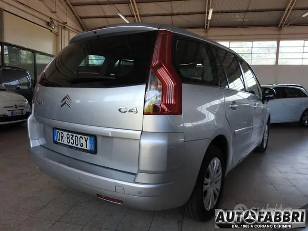 Citroen C4 Picasso 2009 photo 4