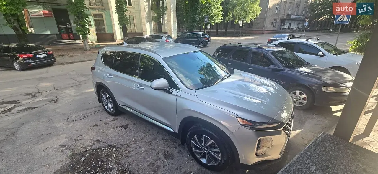 Hyundai Santa Fe 2018 photo 3