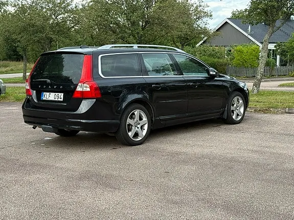 Volvo V70 2008 photo 2