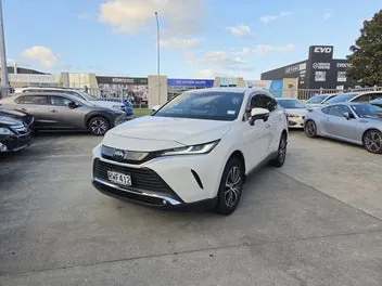 Toyota Harrier 2022 photo 2