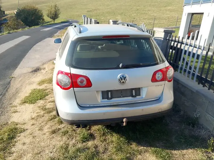 Volkswagen Passat 2006 photo 2