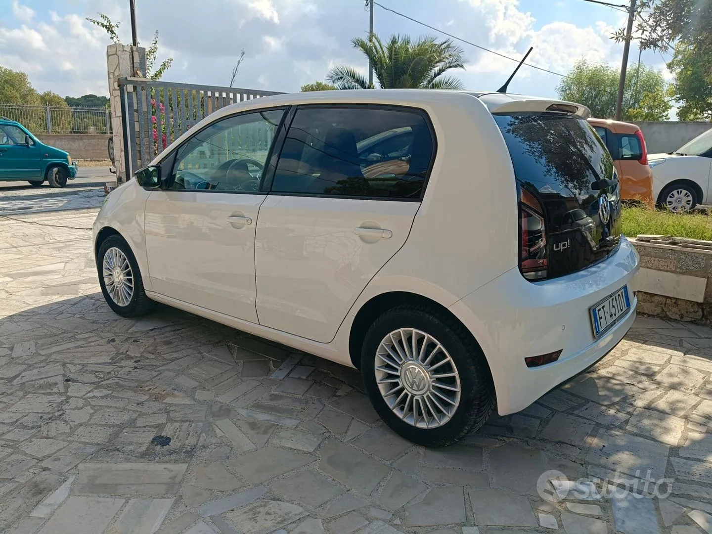 Volkswagen Up 2018 photo 4
