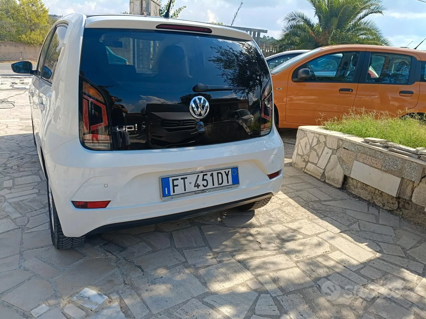 Volkswagen Up 2018 photo 5