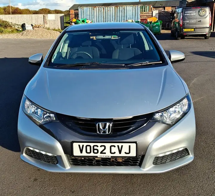 Honda Civic 2012 photo 2