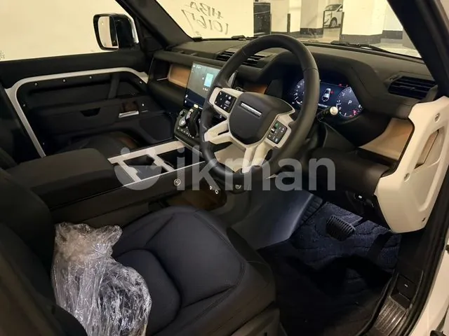 Land Rover Defender 2026 photo 3