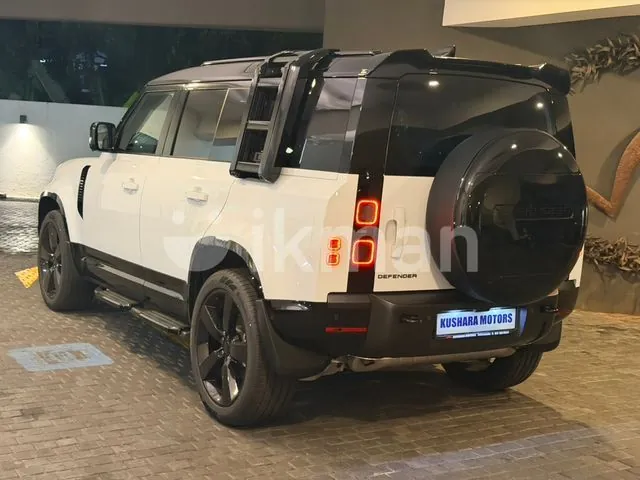 Land Rover Defender 2026 photo 2