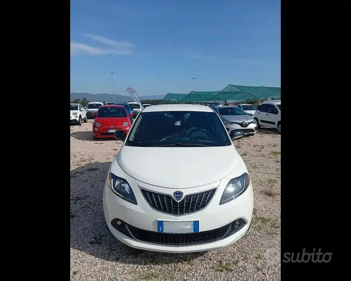 Lancia Ypsilon 2023 photo 3