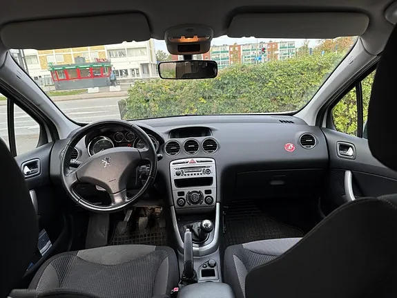 Peugeot 308 2010 photo 3