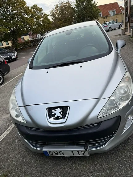 Peugeot 308 2010 photo 2