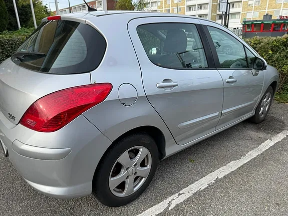 Peugeot 308 2010 photo 5
