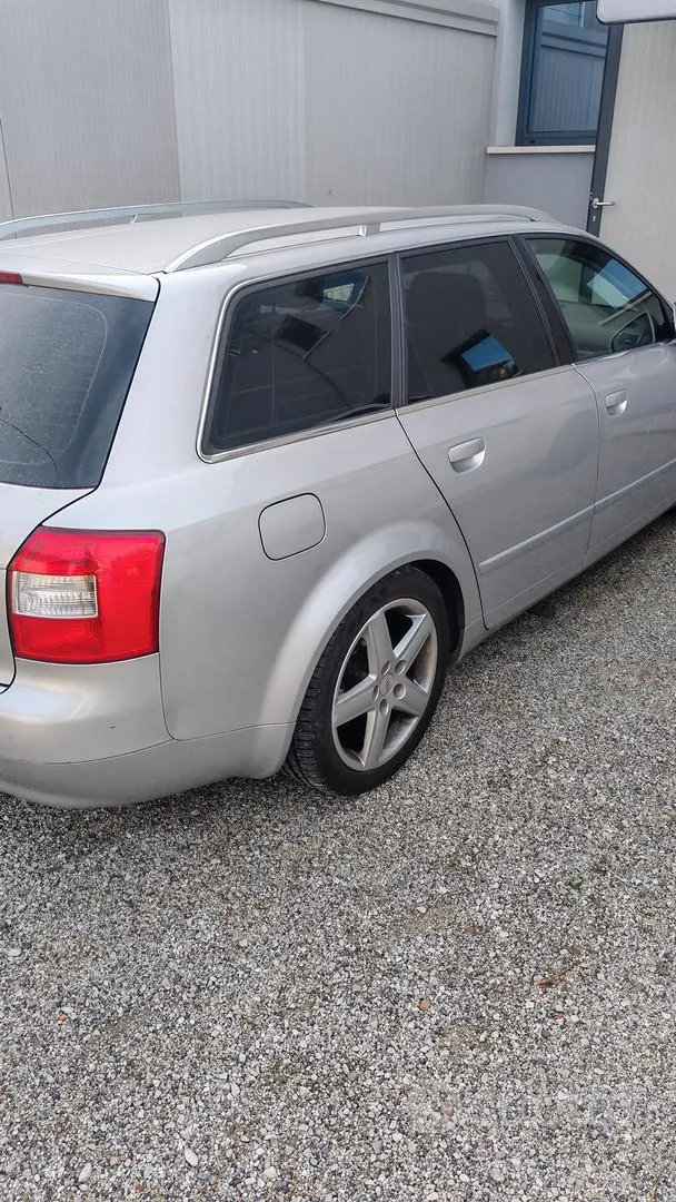 Audi A4 Avant 2005 photo 4