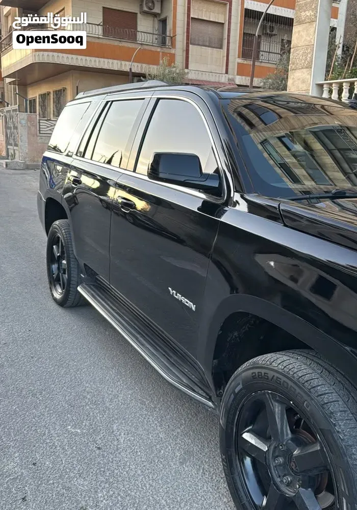 GMC Yukon 2017 photo 2