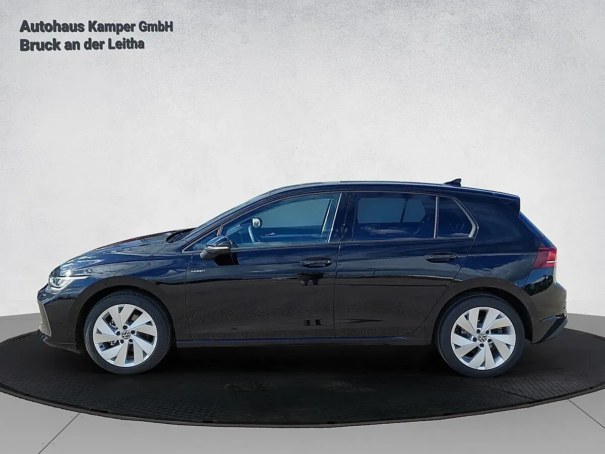 Volkswagen Golf 2026 photo 2