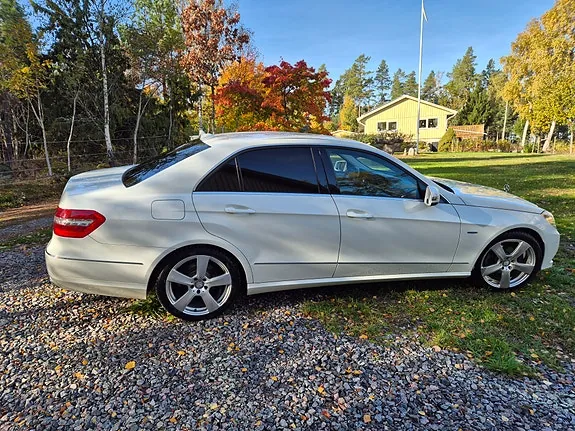 Mercedes-Benz E220 2012 photo 2