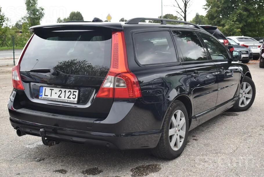 Volvo V70 2009 photo 2