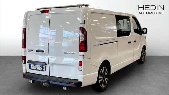 Renault Trafic 2024 photo 2