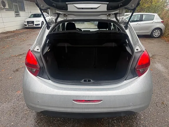 Peugeot 208 2016 photo 4