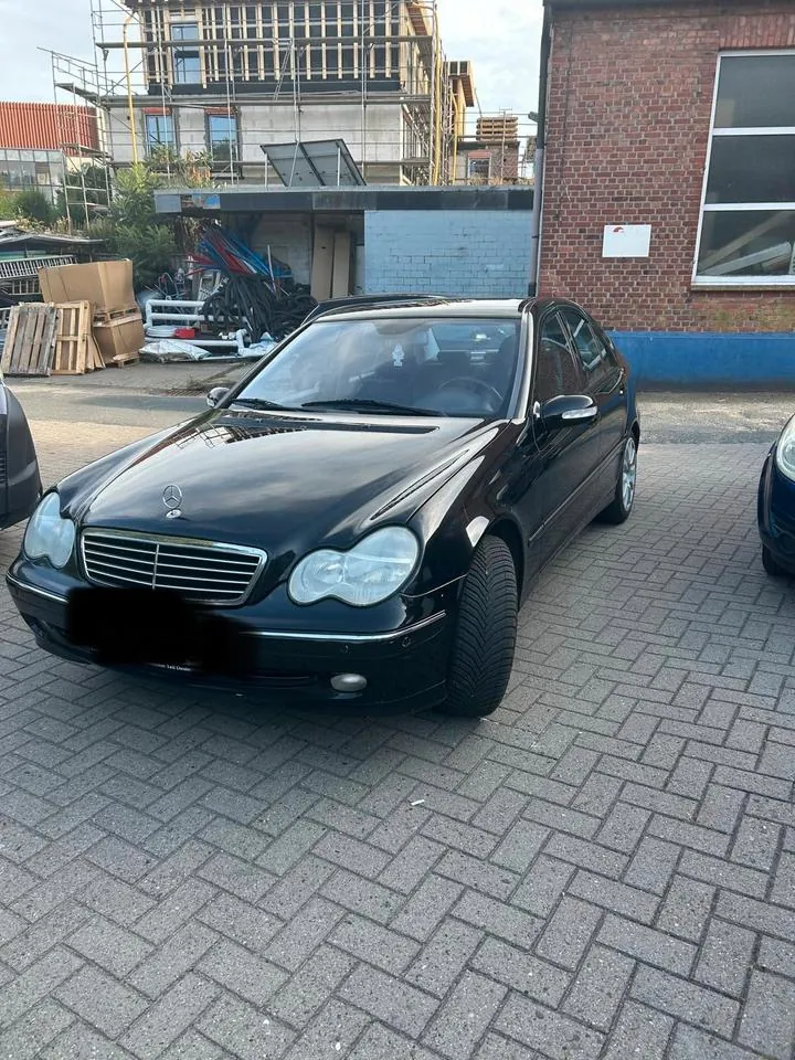 Mercedes-Benz C200