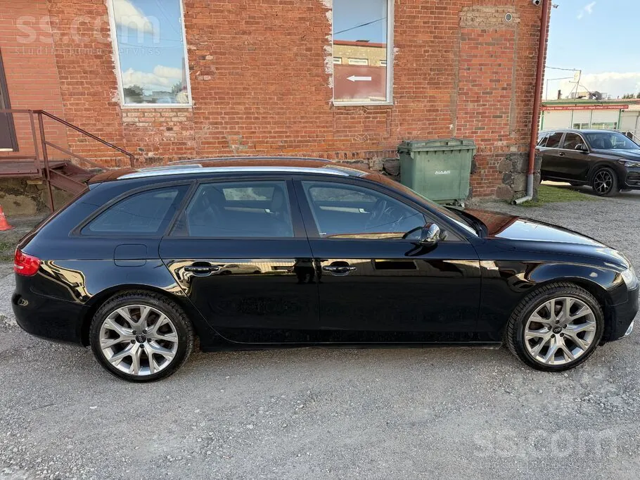 Audi A4 2012 photo 4