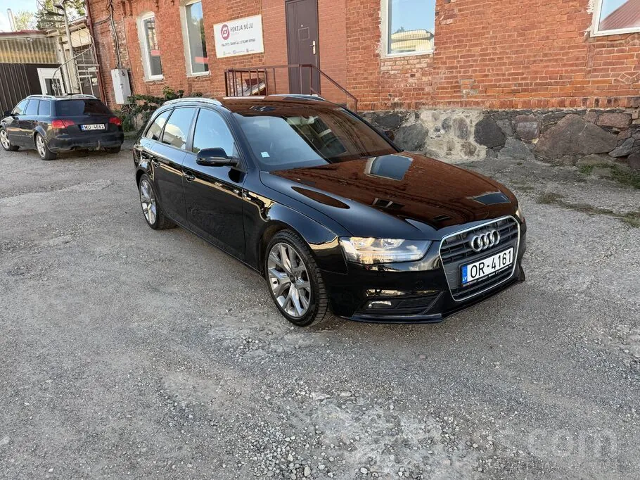 Audi A4 2012 photo 3