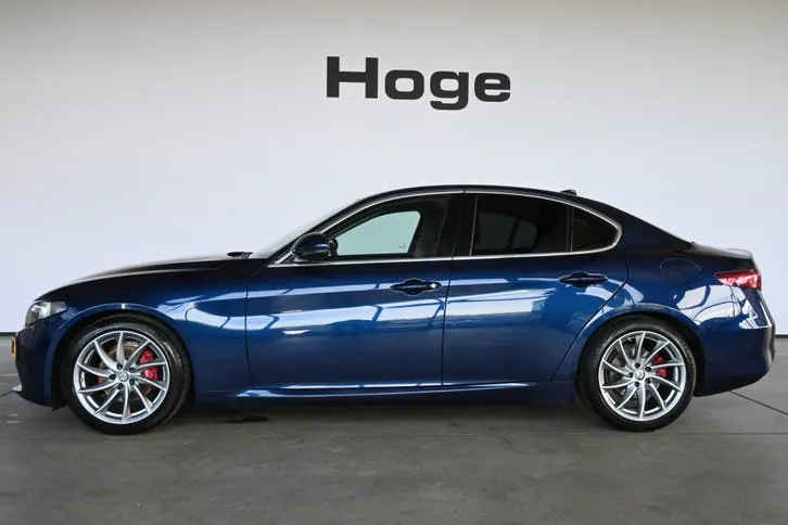 Alfa Romeo Giulia 2018 photo 3