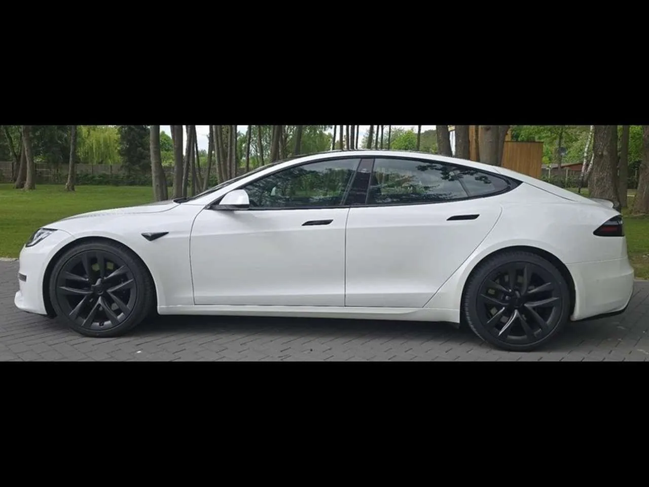 Tesla Model S Plaid 2023 photo 4