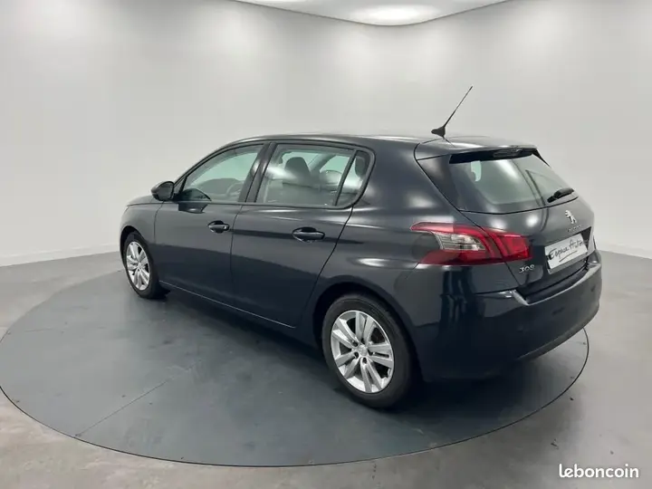 Peugeot 308 2020 photo 3
