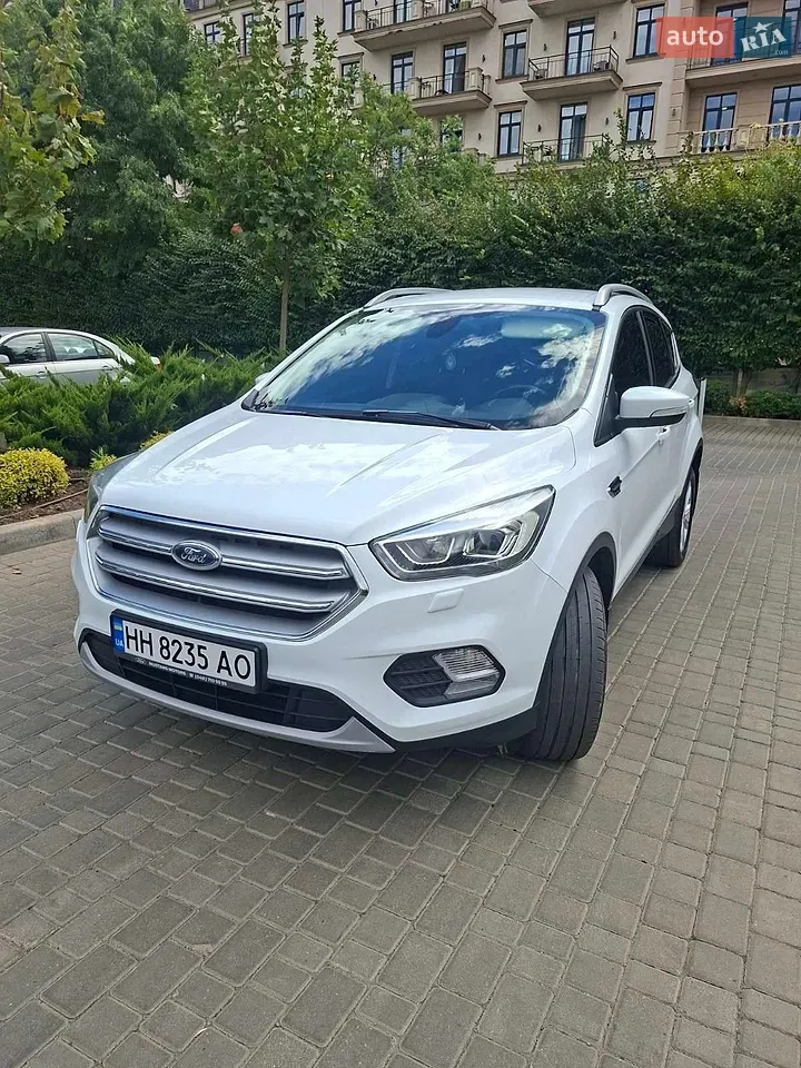 Ford Kuga 2019 photo 2