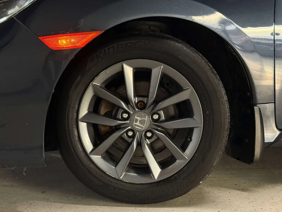 Honda Civic 2021 photo 2