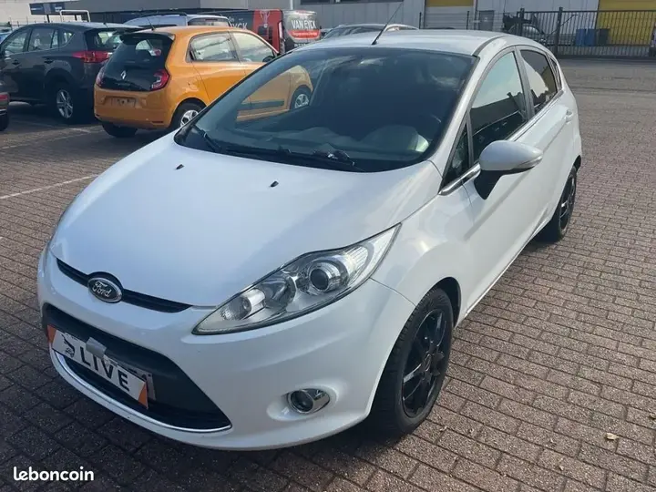 Ford Fiesta 2011 photo 4