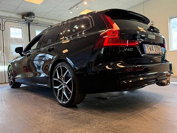 Volvo V60 2024 photo 3