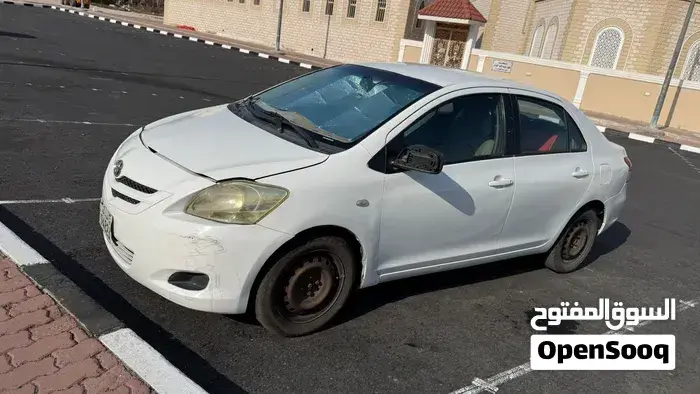 Toyota Yaris 2007 photo 2