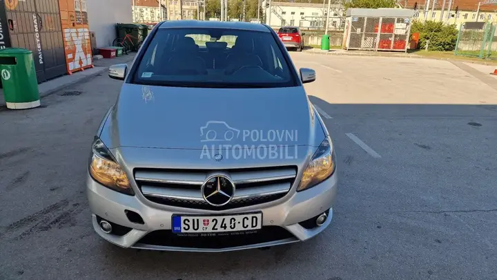 Mercedes-Benz B 180 2014 photo 5