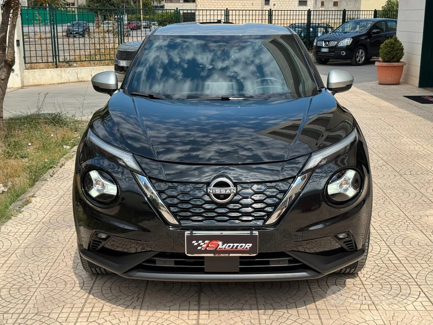 Nissan Juke 2023 photo 2