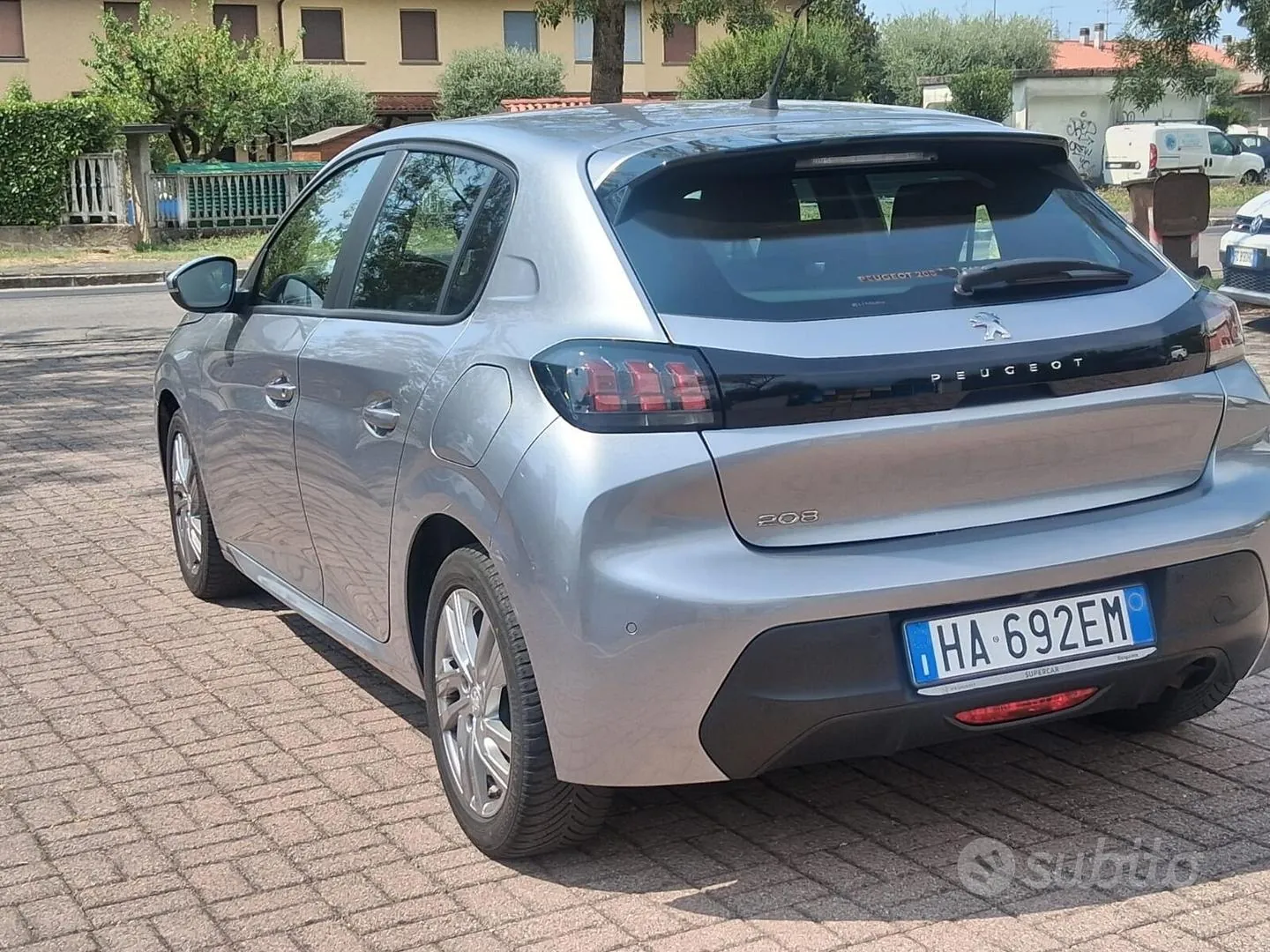 Peugeot 208 2020 photo 4