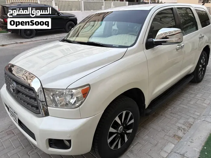 Toyota Sequoia 2015 photo 2