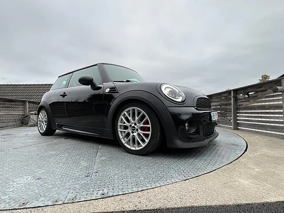 Mini One 2013 photo 2