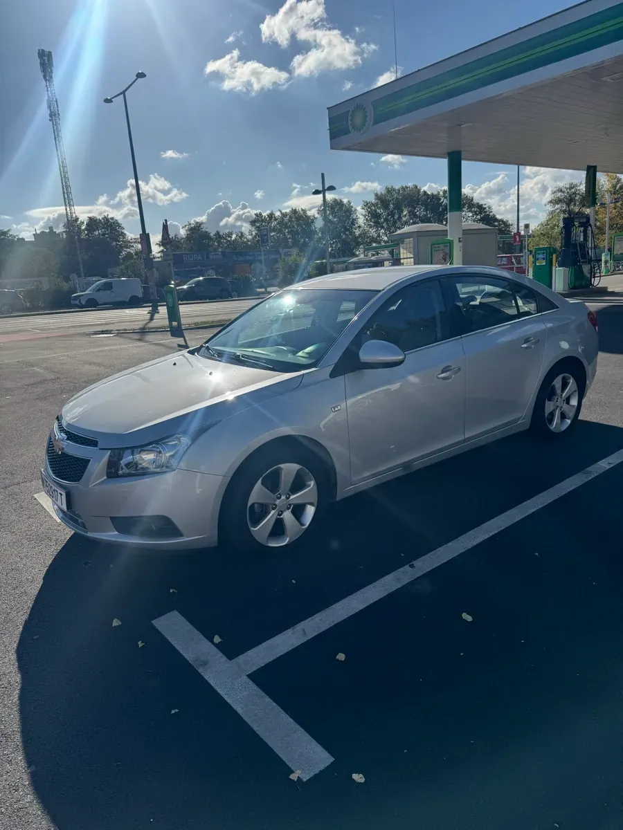Chevrolet Cruze 2009 photo 3