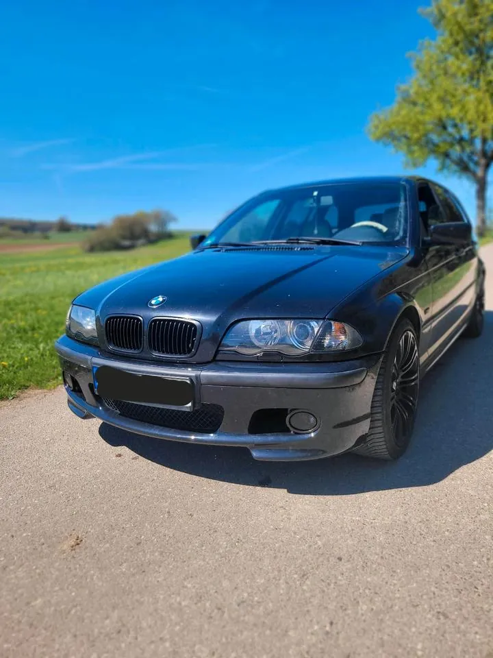 BMW 330