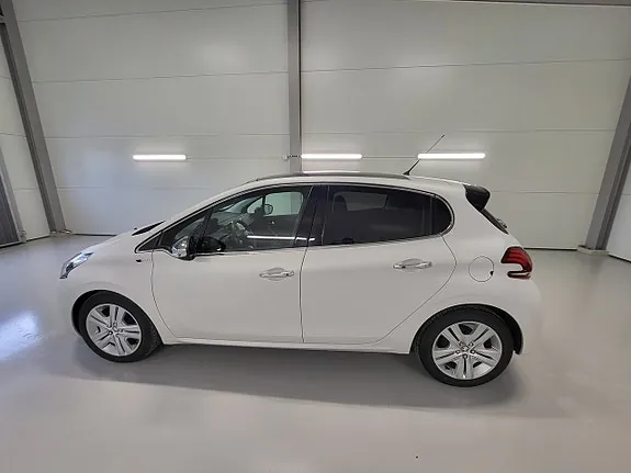Peugeot 208 2016 photo 4