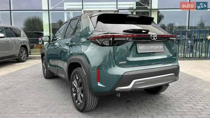 Toyota Yaris Cross 2025 photo 2