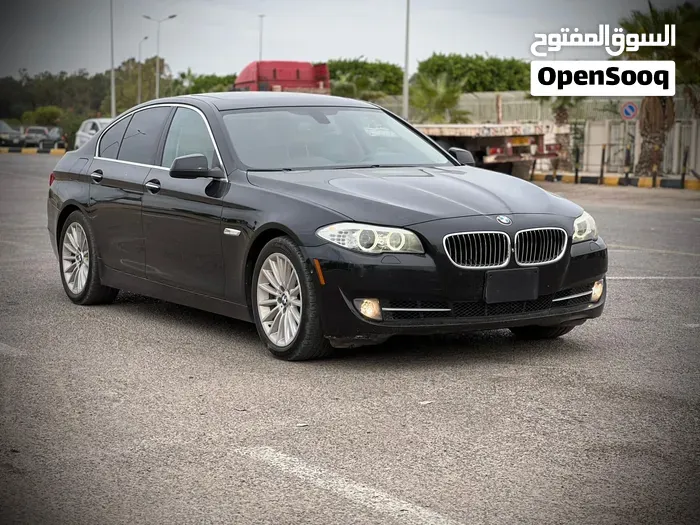 BMW 5 Series 2012 photo 2