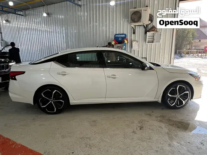 Nissan Altima 2023 photo 2