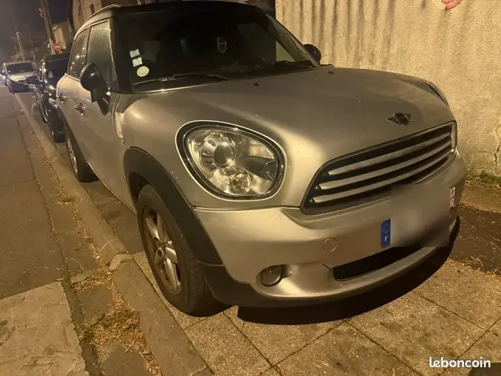 Mini Clubman 2011 photo 3
