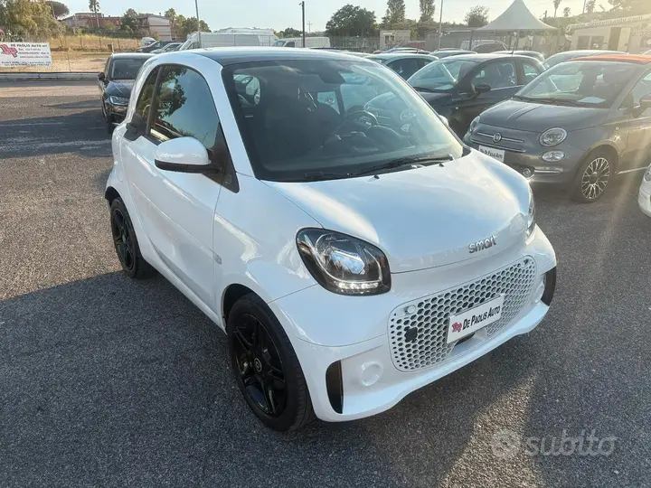 Smart Fortwo 2021 photo 2