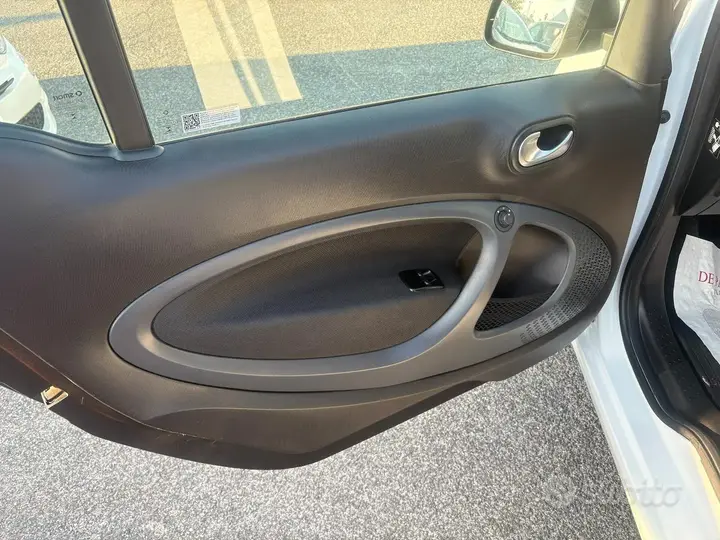 Smart Fortwo 2021 photo 5
